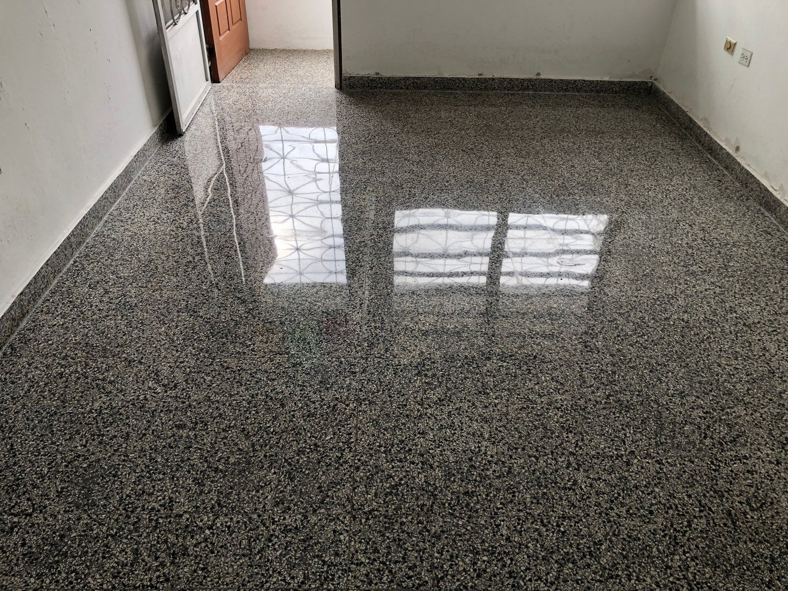 _Pulido de Pisos Ralph(25)